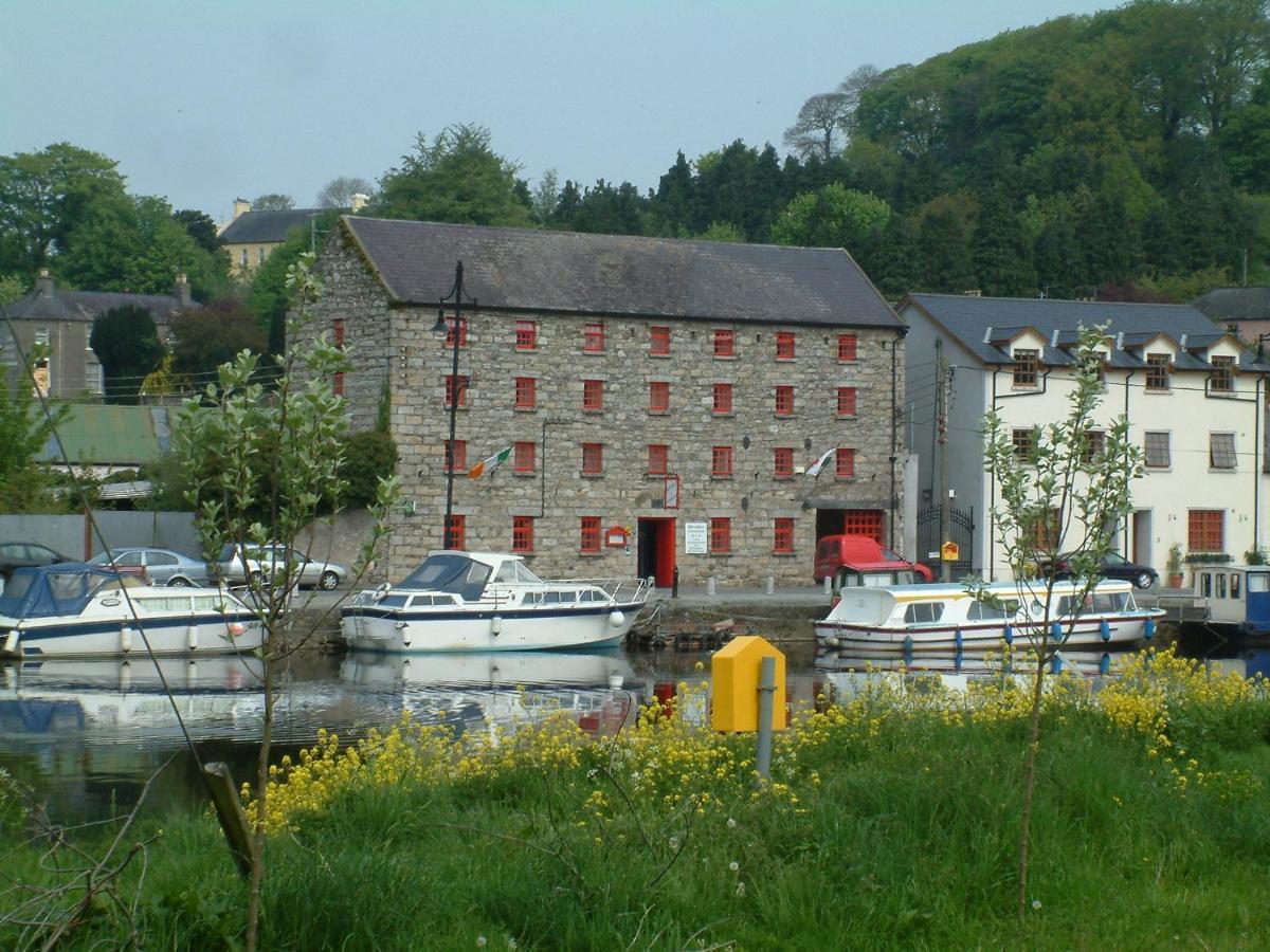 Waterside Guesthouse Graiguenamanagh Exterior foto